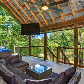 The Flying Cloud's bubbling hot tub