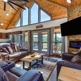 Bearfoot Timbers' cozy living area