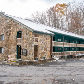 Hiker's Hideaway's exterior