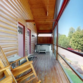 Southern Comfort Cabin's hot tub area