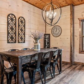 Bear Family Cabin's inviting dining area