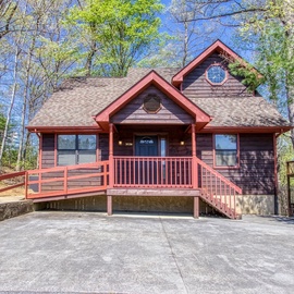 Foxes Den's exterior