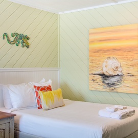 See Sea Motel | Room 17: Tail Rocker
