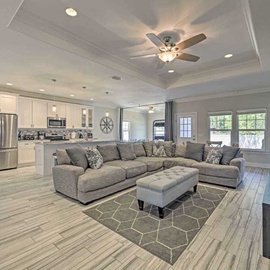 Spacious living room