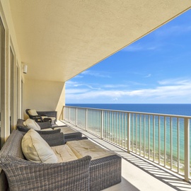 Gulf Crest 2105B balcony