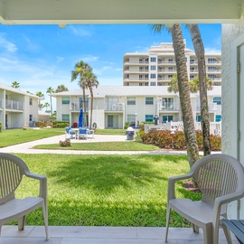 Colony Beach Club 116 back patio