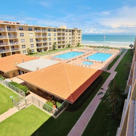 Pool and ocean view