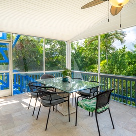 Complete privacy on your screen balcony