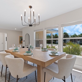Stunning Dining room.