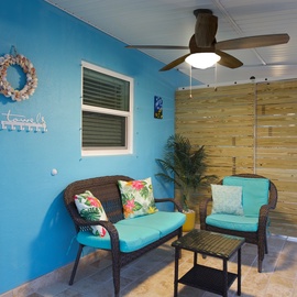 Screened Lanai for B