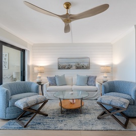 Relax in Coastal Comfort!