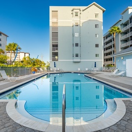 Bac Bays Amazing Community Pool!