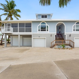 Garage Parking available!