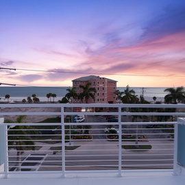 Shared rooftop beach views!