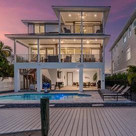 Fort Myers Beach Paradise Awaits!