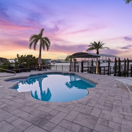 Watch the beautiful Fort Myers sunsets from here!