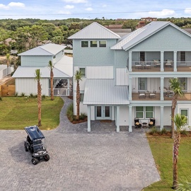 Complimentary golf cart for convenient trips to the beach!