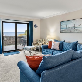 VL6: Life On A Sandbar | Bottom Level Living Area