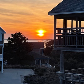 DU02: How Sweet The Sound | Sunset View