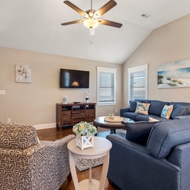 KDN9511: Z's Escape l Top Level Living Area