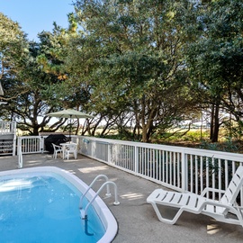 CC051: Good Vibrations | Private Pool Area