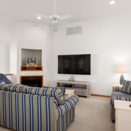 MS05: Masters 5 | Top Level Living Area - Fireplace Not Available For Guest Use