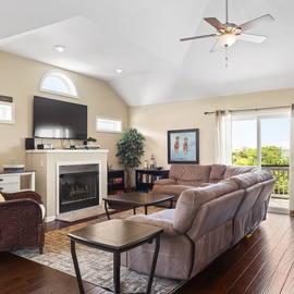 CCV04: Pelican Cove l Top Level Living Area - Fireplace Not Available For Guest Use