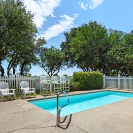 CC118: Heaven on Seven | Private Pool Area