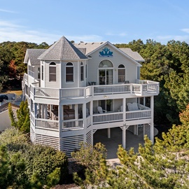 WH680: Toes On The Nose (Formerly Mermaid Tales) | Front Exterior