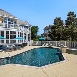 CC271: Par Excellence | Private Pool Area