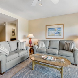 QF4: The Quay F4 | Mid Level Living Area