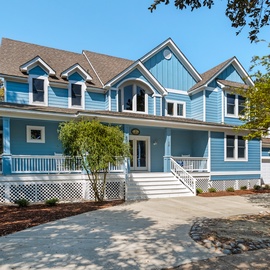 CC176: Beach ParTee Time | Front Exterior