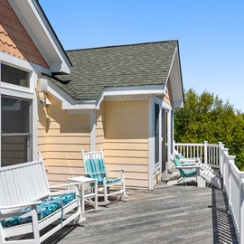 CC298: Parrothead Manor |  Top Level Sun Deck