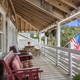 JR1818: Pookie's Cottage l ML Front Porch