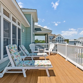 VOH125: Rest-A-Shore | Top Level Front Sun Deck