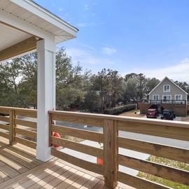 KDN9505: Gull Point Too | Front Deck