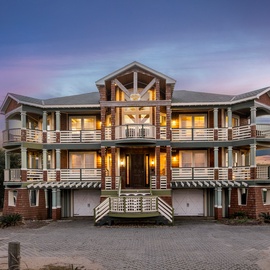 SH71: Savannah Dawn | Front Exterior
