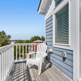 M845: Anchor Bar | Top Level Front Deck