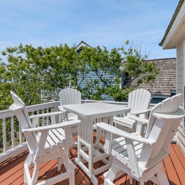 L06: Morning Brew | Top Level Sun Deck