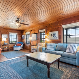 JR1517: Ridge Retreat II | Mid Level Living Area