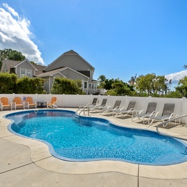 CC416: Summer Love | Private Pool Area