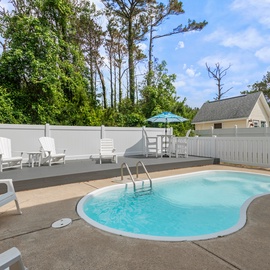 JR9108: Sisters Ugly | Private Pool Area