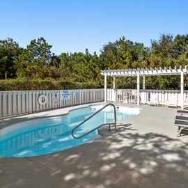 WH680: Toes On The Nose (Formerly Mermaid Tales) | Private Pool Area