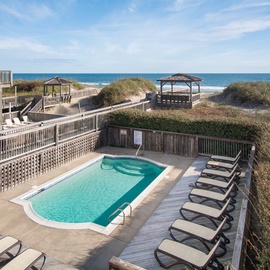 DE08: Shore Beats Work | Oceanfront Pool Ara