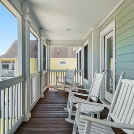 HK67: Anchors Down l Top Level Screened Porch