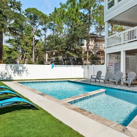 CL543: Catch N Relax | Private Pool Area