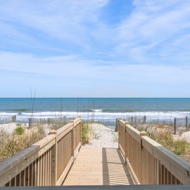 DU700: Sunrise Sail | Walkway to Beach