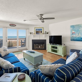 WS07: Whispering Sands 7 | Top Level Living Area