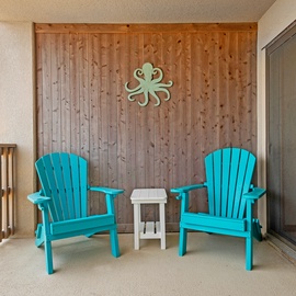 H103S: A Wave From It All | Private Balcony
