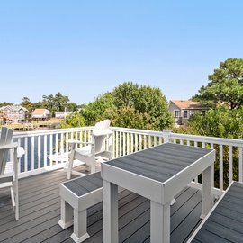 CH75: Dockside Dream | Top Level Sun Deck